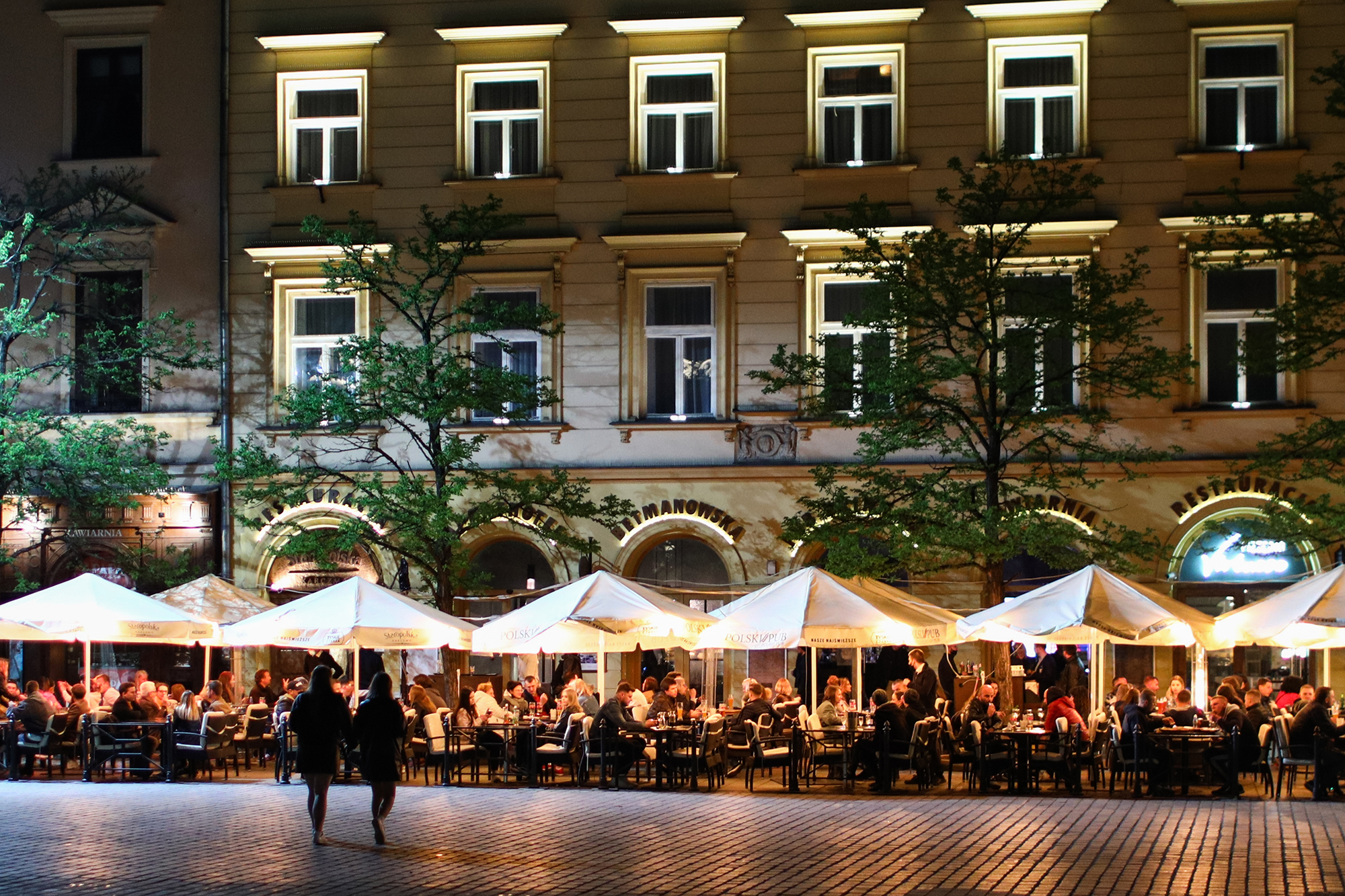 Від магазинів до б'юті-салонів. Як українці відкривають бізнес у Польщі